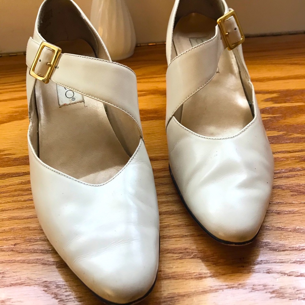 Calico ivory pumps size 8.5. EUC